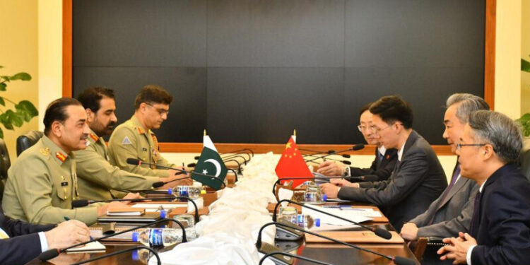 Wang Yi, COAS Munir Discuss Regional Security, Counter-Terrorism in Islamabad