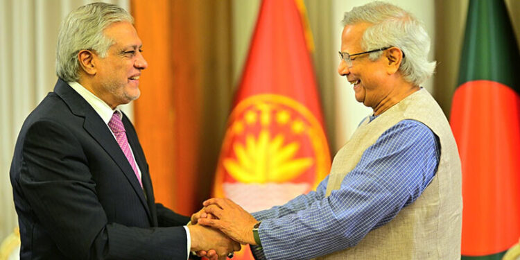 Dar, Yunus Discuss Regional Cooperation in Dhaka