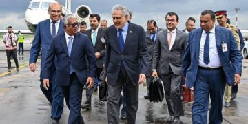 Ishaq Dar Hails “New Era” in Pakistan-Bangladesh Ties During Landmark Dhaka Visit