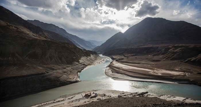 India Issues Flood Alert to Pakistan, First Contact Since May Conflict