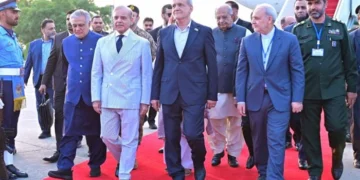 Iranian President Begins First Official Visit to Pakistan to Deepen Bilateral Ties