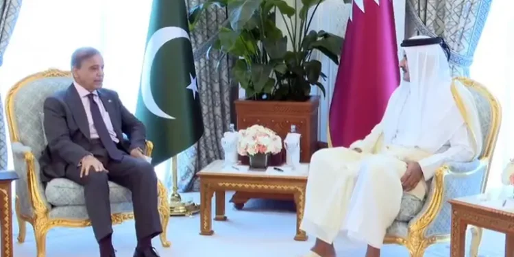 PM Shehbaz Urges Muslim Unity in Doha Meeting with Qatari Emir
