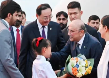 President Zardari Arrives in Chengdu to Begin Official Visit to China