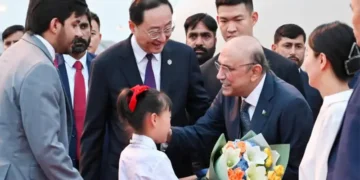 President Zardari Arrives in Chengdu to Begin Official Visit to China