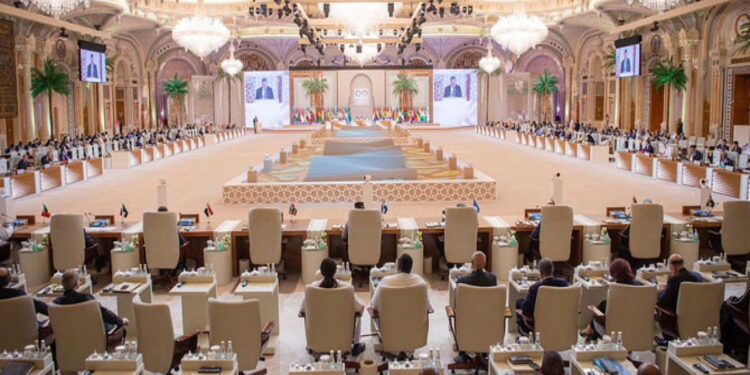 Shehbaz to Attend Qatar Summit of Arab, Muslim Leaders on Israeli Strikes