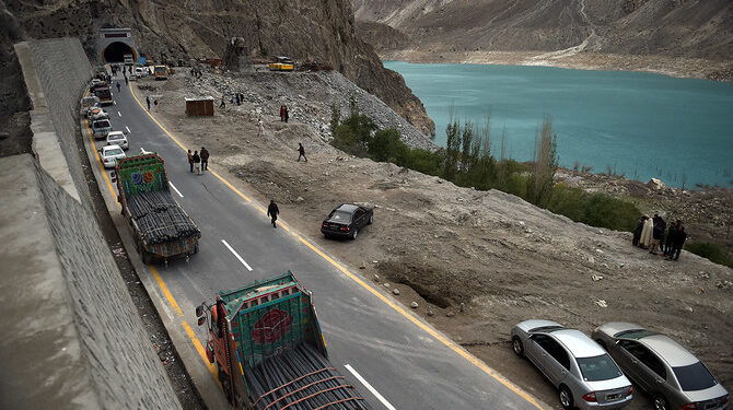 Traders call off over two-month sit-in at Sost Dry Port, Pak-China trade resumes