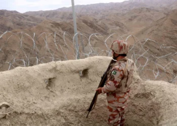 Heavy Clashes Erupt Along Pak–Afghan Border After Unprovoked Afghan Attacks; Pakistan Responds Strongly