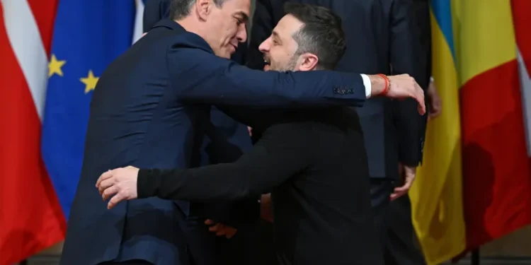 Russia Shoots Down Ukrainian Drones; Kyiv Struck, Zelenskyy Seeks Energy Deals