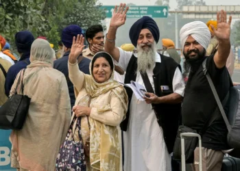 Sikh Pilgrims Arrive in Pakistan for Guru Nanak’s 556th Birth Anniversary
