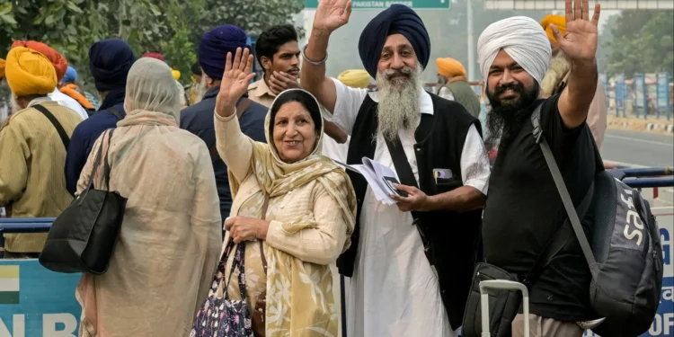 Sikh Pilgrims Arrive in Pakistan for Guru Nanak’s 556th Birth Anniversary
