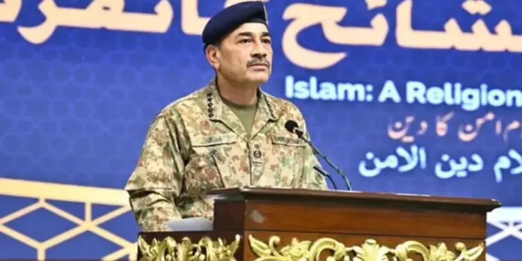 Afghanistan Must Decide Between Pakistan and Fitna Al Khawarij, Says Field Marshal Asim Munir