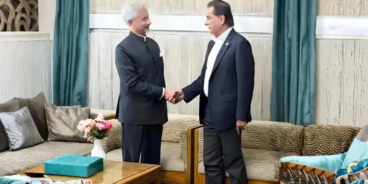 Ayaz Sadiq, Jaishankar Exchange Brief Courtesies on Sidelines of Khaleda Zia’s Funeral in Dhaka