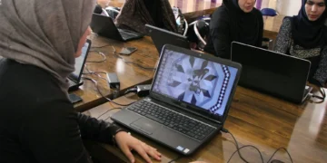 UN urges Taliban to lift ban on Afghan women working in its offices