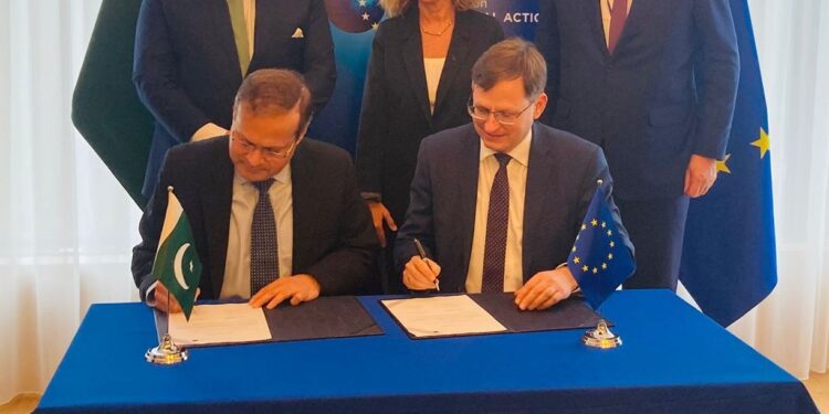 EU’s EIB signs €60 million loan with Pakistan