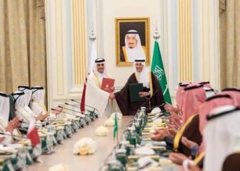 Saudi Arabia, Qatar sign agreement for high-speed electric rail link