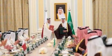 Saudi Arabia, Qatar sign agreement for high-speed electric rail link