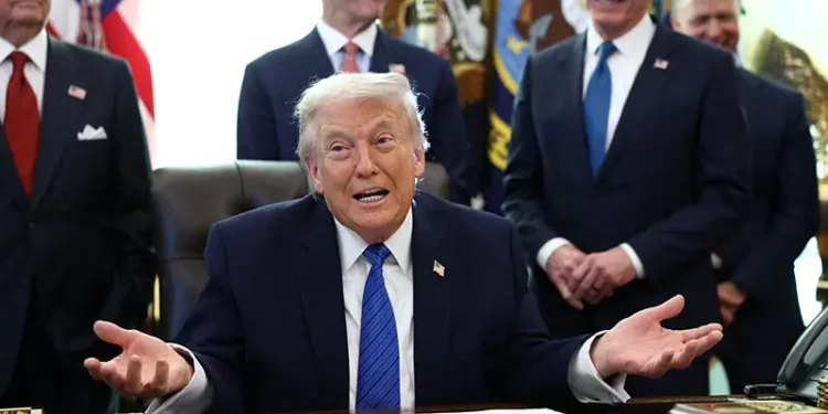 Trump Says Iran Appears Willing to Negotiate as U.S. Military Fleet Nears Region