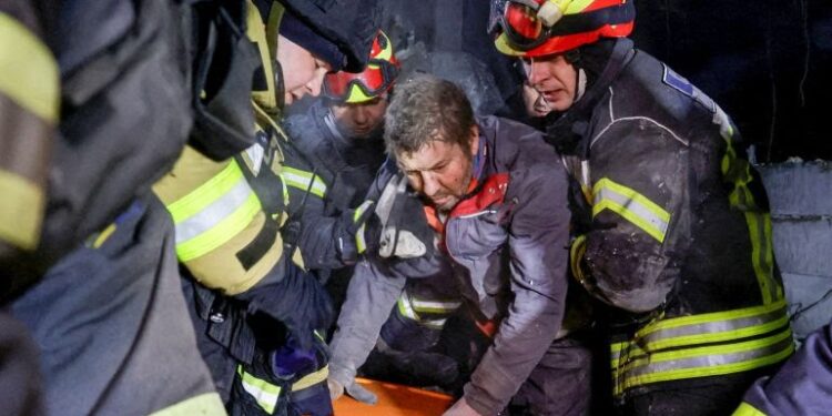 Russian attack on Ukrainian city of Kharkiv kills four, wounds several others