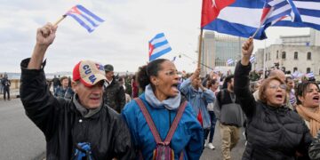 Trump Threatens New Tariffs on Countries Supplying Oil to Cuba