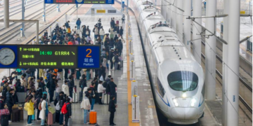 China’s Railway Passenger Trips Top 4.5 Billion in 2025