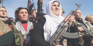 US Begins Transfer of IS Detainees from Syria to Iraq