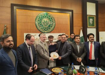 Russian Delegation Explores Trade and Industrial Cooperation in Gujrat