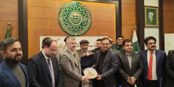 Russian Delegation Explores Trade and Industrial Cooperation in Gujrat