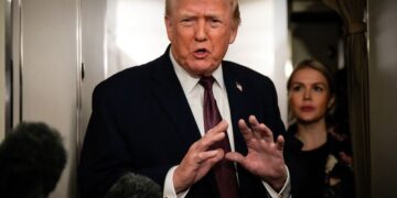 Trump says killings in Iran subsiding as experts warn on military intervention