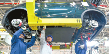 China’s auto vehicle output, sales lead globally in 2025, with NEV sales projected to hit 19 million units in 2026: association