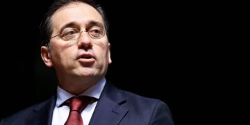 Spain Calls for EU Joint Army Amid Greenland Tensions