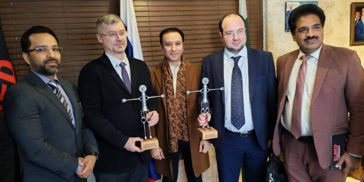 Pakistani Surgical Instruments Praised as ‘Soft Power Weapon’ During Russia–Pakistan Business Talks