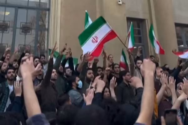 Iranian Students Protest for Third Day Amid Rising Tensions with the United States