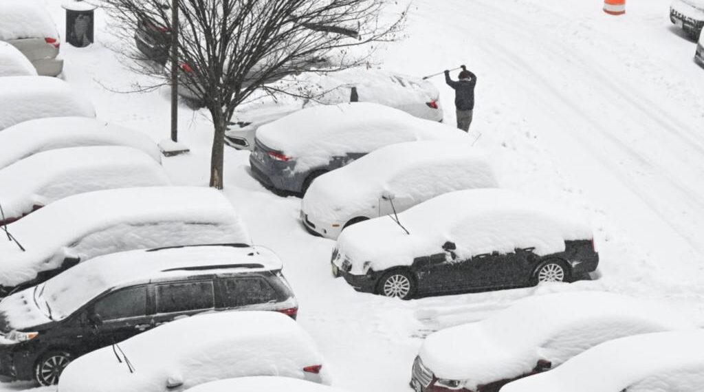 Massive Blizzard Halts Travel Across U.S. Northeast, Over 5,700 Flights Canceled