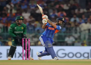 India Thrash Pakistan by 61 Runs to Storm into Super Eight