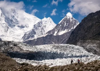 Glacier Grafting: Pakistan’s Himalayan Communities Fight Water Scarcity Amid Melting Glaciers