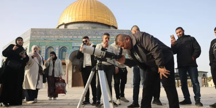 Israeli police arrest Al-Aqsa Mosque imam ahead of Ramazan