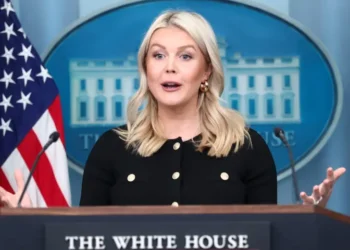 White House tells Iran to do deal as Trump hints at US strikes