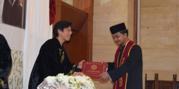 Thai Ambassador Presides Over Ceremony Honoring Thai Graduates in Islamabad