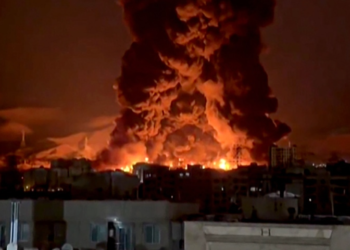 Apocalyptic ‘Oil Rain’ Falls Over Tehran After Strikes on Refineries