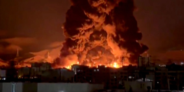 Apocalyptic ‘Oil Rain’ Falls Over Tehran After Strikes on Refineries