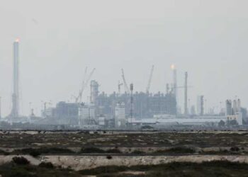 Iranian Strikes Cut 17% of Qatar’s LNG Capacity, $20 Billion Loss Feared