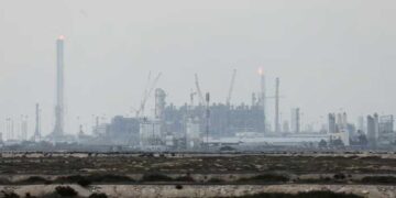 Iranian Strikes Cut 17% of Qatar’s LNG Capacity, $20 Billion Loss Feared