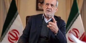 Iran Warns of Decisive Response to US Threats Amid Rising Strait of Hormuz Tensions