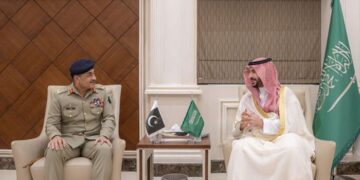 CDF Munir, Saudi defence minister discuss measures to halt Iranian attacks on kingdom