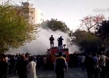 Crowds worldwide rage or celebrate after Iran strikes; 23 killed in Pakistan