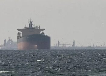 Global Shipping Faces Severe Disruption as Strait of Hormuz Tensions Leave Thousands of Ships Stranded