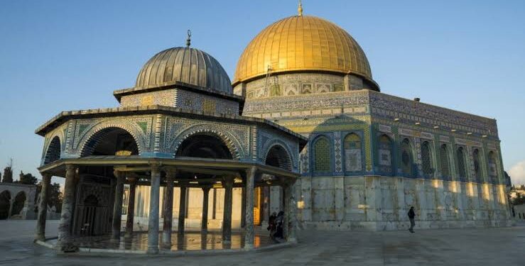 Pakistan, seven other Muslim countries condemn Israel’s closure of Al-Aqsa Mosque gates