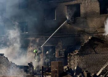 Four killed in Russian air attack on Ukraine