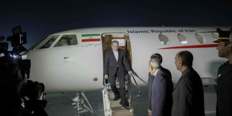 Iran FM Returns to Pakistan Amid Ongoing Mediation Efforts Before Moscow Visit