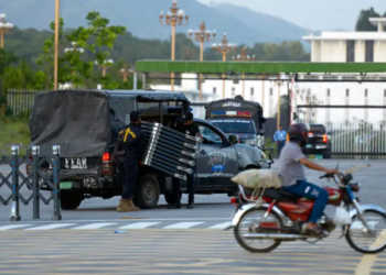 Trump says Iran talks will continue by phone as Pakistan remains involved